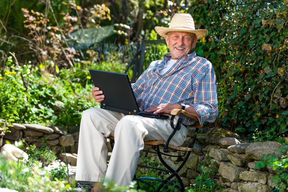 Bezpłatne zajęcia komputerowe dla seniorów w ramach akcji "Profesor Wnuczek". Fot. Shutterstock W Ciechanowie ruszył projekt “Profesor Wnuczek”
