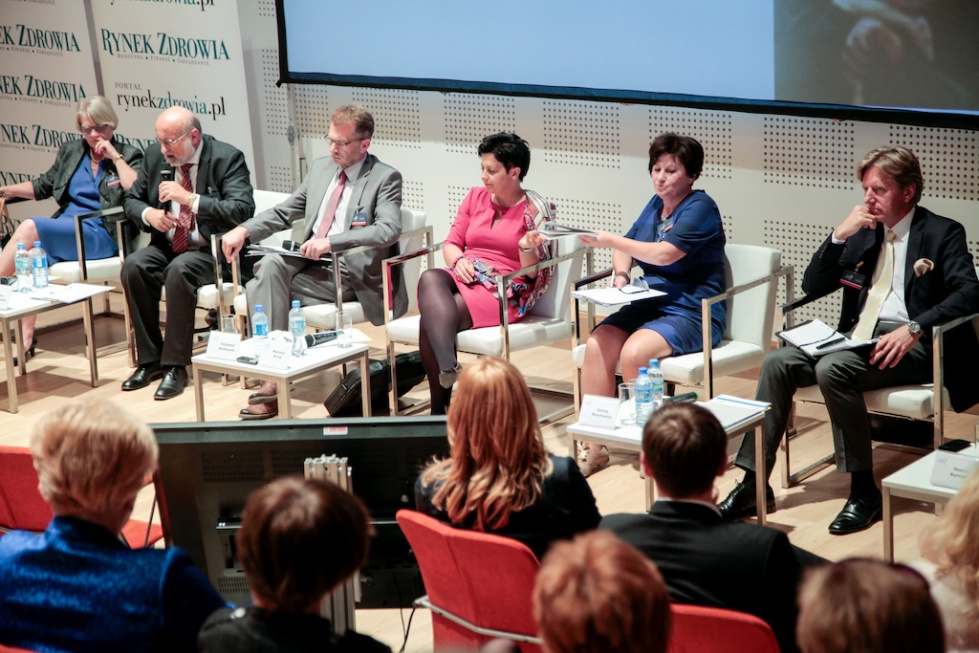 Paneliści podczas sesji "Polityka senioralna - aspekty demograficzne, społeczne, gospodarcze" na Wschodnim Kongresie Gospodarczym 2014 Sesja dot. polityki senioralnej podczas WKG 2014 w obiektywie