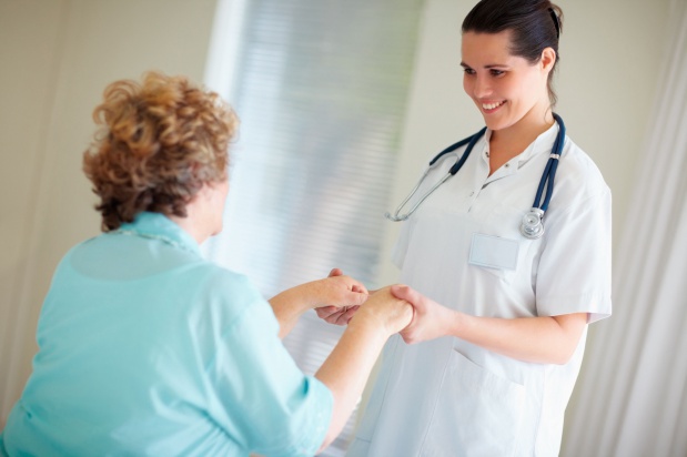 Aby pracować w hospicjum, trzeba mieć nie tylko odpowiednią wiedzę, ale i charakter. Fot. Fotolia Wolontariusze hospicyjni spotkali się na Radomiu