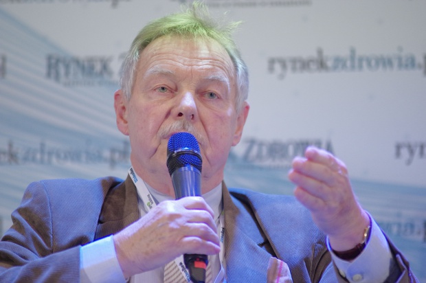 Na zdj. prof. Andrzej Gładysz, pełnomocnik Polskiego Towarzystwa Epidemiologów i Lekarzy Chorób Zakaźnych Prof. Gładysz: co roku w UE umiera 37 tys. pacjentów z powodu zakażeń szpitalnych