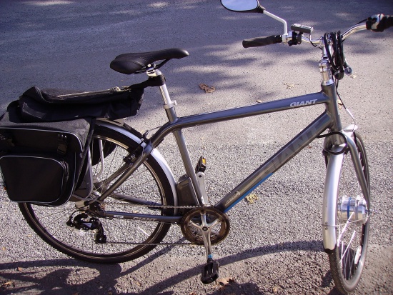 Po uzgodnieniu z lekarzem lub fizjoterapeutą, e-bike może też być stosowany w rehabilitacji. Fot. JPC24M (Flickr.com)(CC BY-SA 2.0) Starsi chętnie korzystają z rowerów elektrycznych