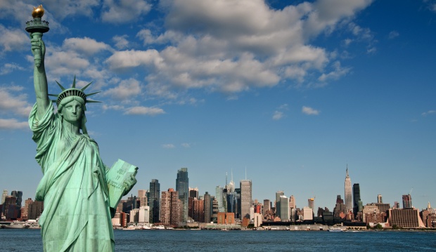 Jerry Emmett, która urodziła się, kiedy kobiety w USA nie miały jeszcze prawa głosu. Fot. Fotolia 102-letnia mieszkanka Arizony całe życie czekała na takie głosowanie