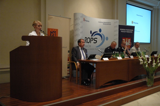 Fot. UMWM Małopolskie: debatowali o problemie przemocy wśród seniorów