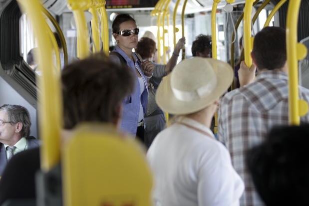 Często ludzie skarżą się na kierowców, że nie włączyli klimatyzacji, kiedy w autobusie po prostu jej nie ma. Fot. Paweł Pawłowski, PTWP Warszawa: pasażerowie narzekają na temperaturę w autobusach i tramwajach