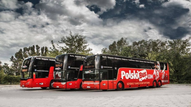 PolskiBus.com oferuje o 40 proc. tańsze bilety dla osób 65+. Fot. PolskiBus.com Prywatny przewoźnik przygotował specjalną ofertę dla seniorów