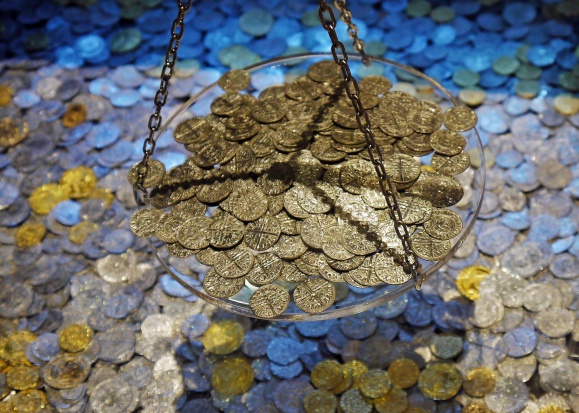 ZUS wyliczył, że od reformy emerytalnej z 1999 r. wpłynęło do niego 39 mln złotych, które nie wiadomo, do kogo należą. Fot. DncnH/Flickr.com (CC BY 2.0) W ZUS zalegają miliony ze składek emerytalnych. Nikt się po nie nie zgłasza