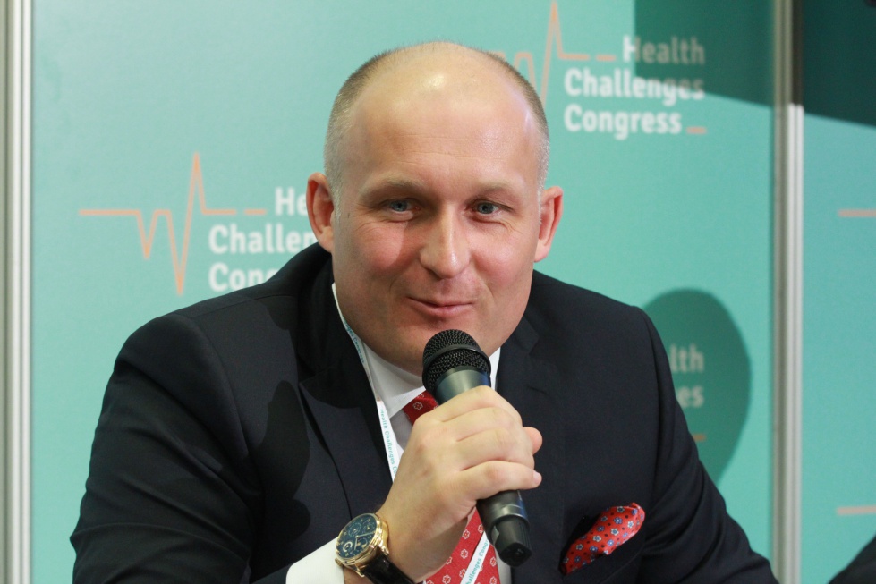 Na zdj. Bartosz Sadowski, prezes zarządu Przedsiębiorstwa Uzdrowiskowego Ustroń SA. Fot. Tomasz Jodłowski Zanieczyszczenie powietrza ma wpływ na wystąpienie chorób krążenia