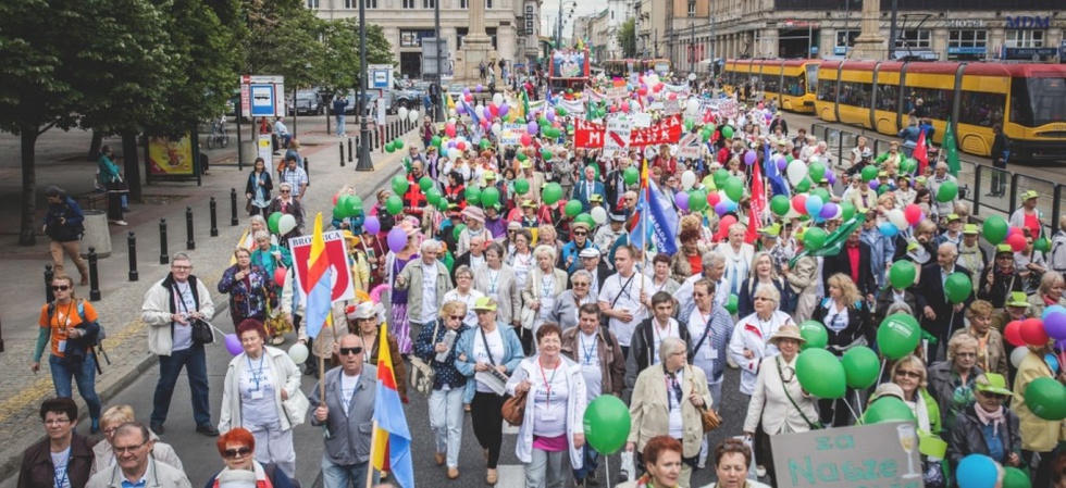 Ogólnopolska Parada Seniorów. Fot. materiały prasowe W weekend stolicą zawładnęli seniorzy