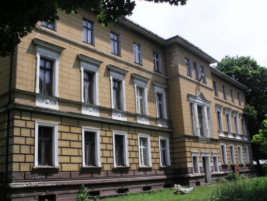 W budynku po b. internacie w Kędzierzynie-Koźlu ma powstać dom seniora. Fot. www.powiat.kedzierzyn-kozle.pl Kędzierzyn-Koźle: był internat, będzie dom seniora