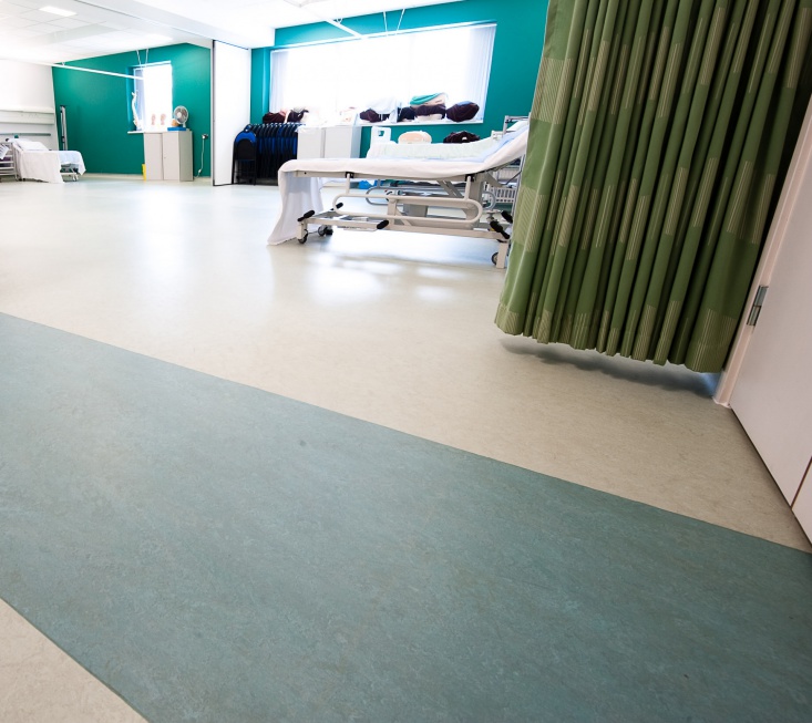 Naturalnie bakteriostatyczna wykładzina Forbo Marmoleum RANKING 5 najlepszych rozwiązań podłogowych do budownictwa senioralnego