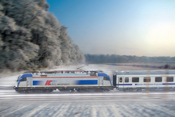 Osoby po sześćdziesiątce mogą podróżowac pociągami PKP Intercity z 30-proc. zniżką. Fot. PKP Intercity Podróż PKP Intercity tańsza dla osób 60+
