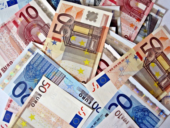 Fot. Images Money/Flickr.com (CC BY 2.0) Piła: dotacja na domy seniora i teleopiekę