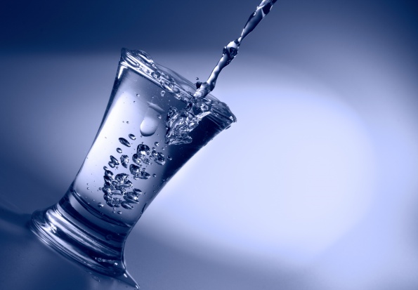 Wszystkie uzależnienia na poziomie mózgu wyglądają podobnie: uzależnienie od jedzenia, od alkoholu, od narkotyków. Fot. Fotolia Będzie nowy lek na nadużywanie alkoholu? Ma się koncentrować na "hormonie głodu"
